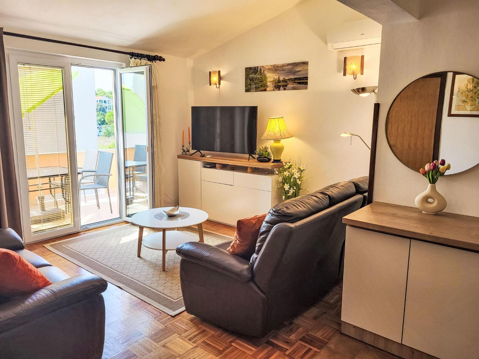 Holiday Home Ive By Interhome Petrčane Extérieur photo