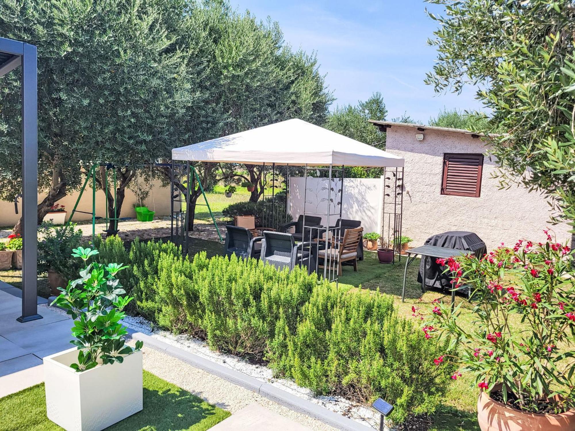 Holiday Home Ive By Interhome Petrčane Extérieur photo